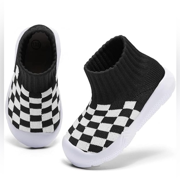 Black & white checkered baby sock shoes - Picture 1 of 6